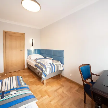 Maya's Flats & 102 - Premium Przy Parku Regana 3 Blisko Plazy Daire *