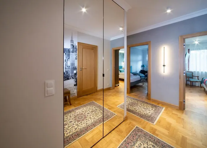 Maya's Flats & 102 - Premium Prz