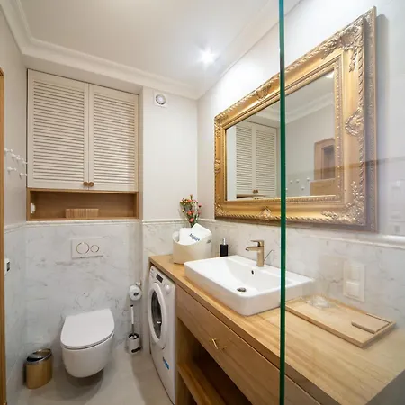 Maya's Flats & 102 - Premium Przy Parku Regana 3 Blisko Plazy Lägenhet Gdańsk