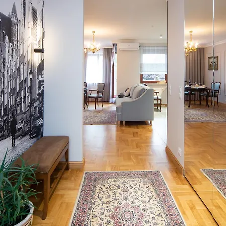 Maya's Flats & 102 - Premium Prz Apartment Danzig