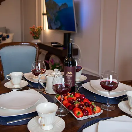 Apartment Maya's Flats & 102 - Premium Prz